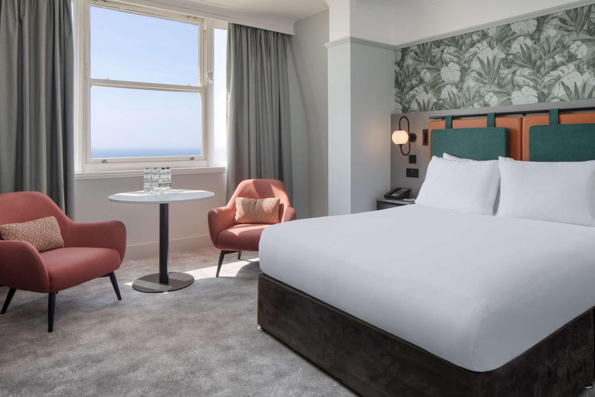 Doubletree By Hilton Brighton Metropole Hotell Exteriör bild